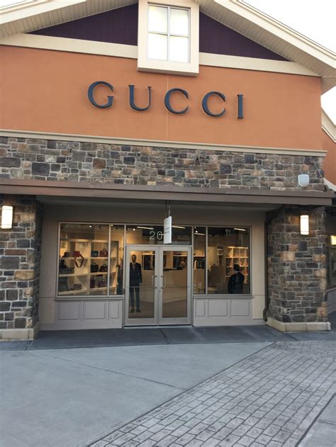 gucci montreal pas cher|gucci montreal store.